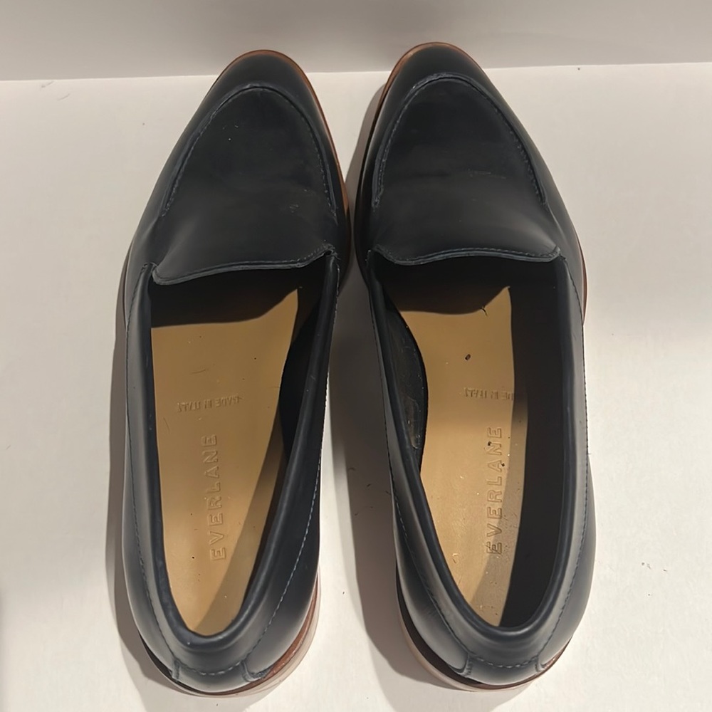 Size 6 gently worn everlane shoes